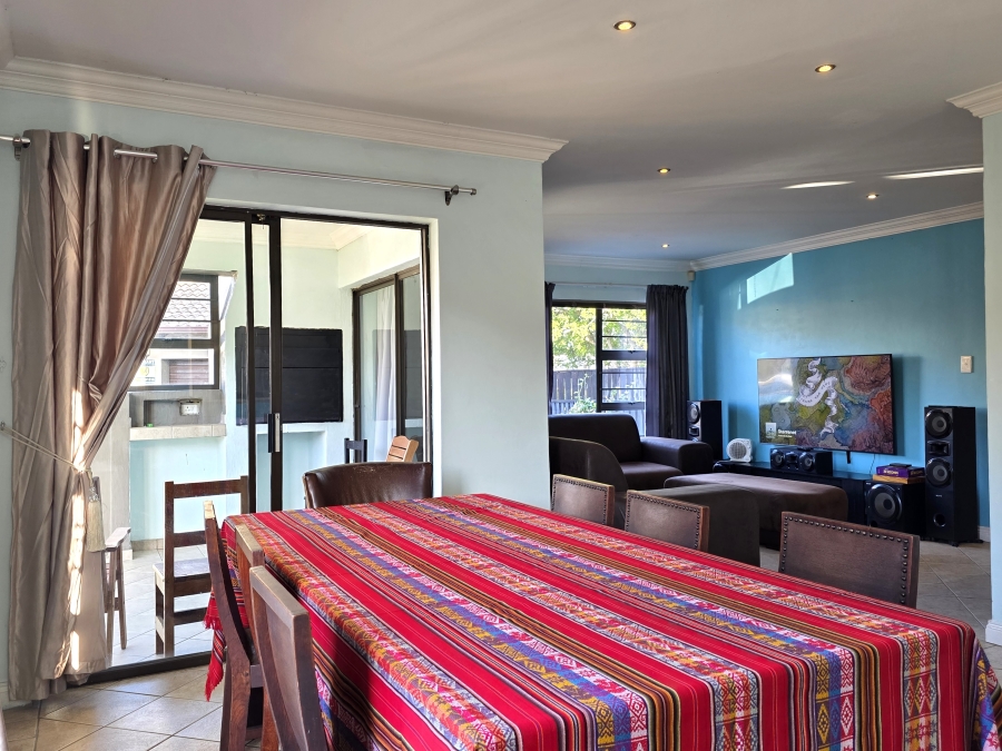 3 Bedroom Property for Sale in Wavecrest Eastern Cape